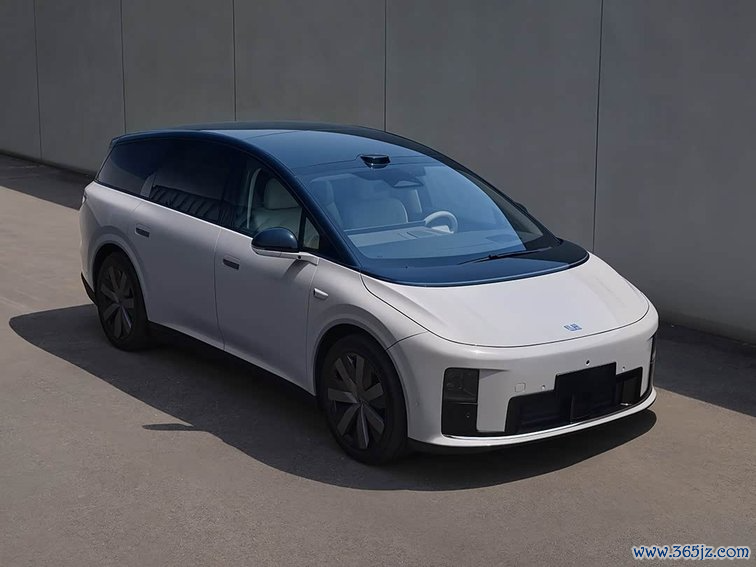 新款理思i8陳訴圖：半保密式門把手+250kW后驅，單電機版